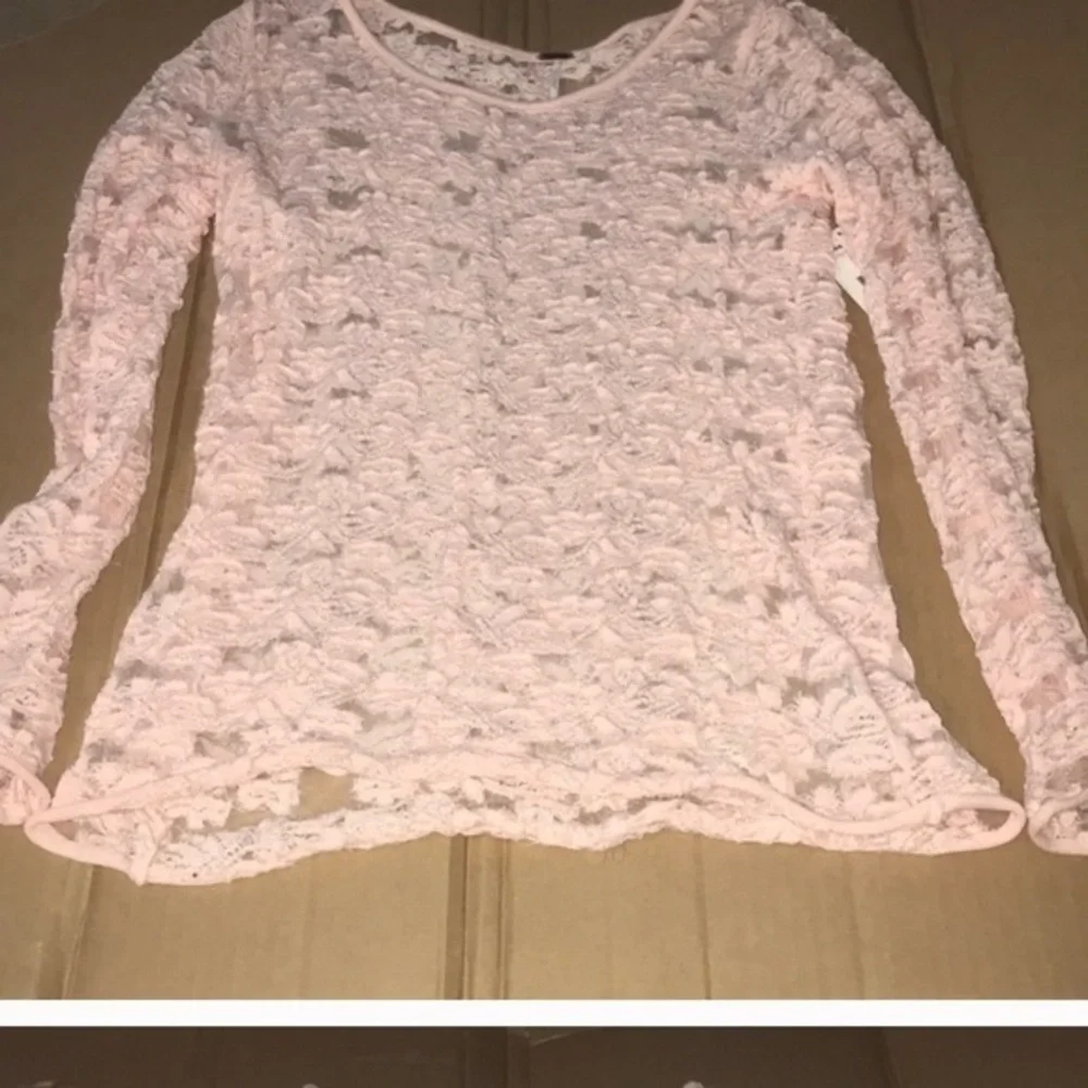 🆕 Free People Lace Design Top